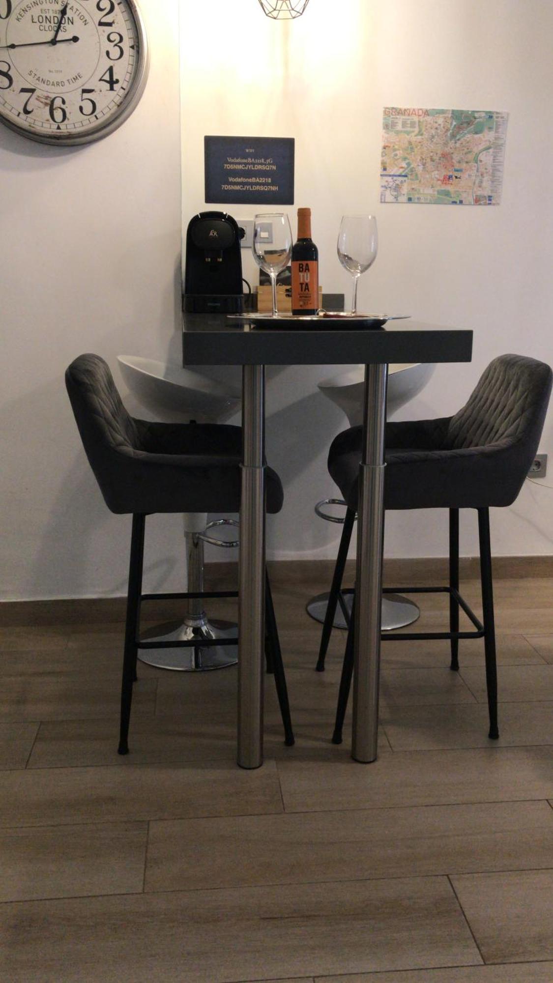Fantastico Apartamento Suite En Centro De Granada Eksteriør billede